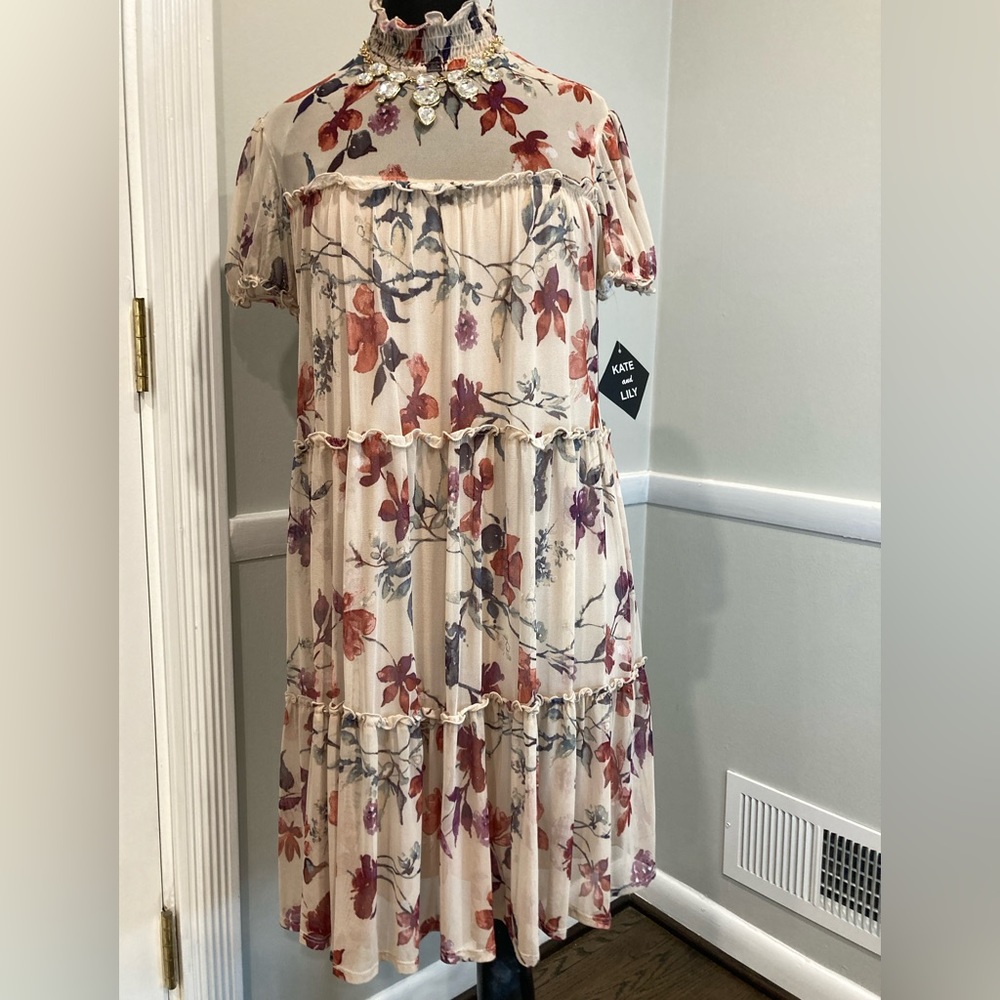 NWT Kate and Lily Tan Floral Dress Size 6